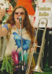 Trombone Kellie at Broad Beach Blues